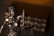 Bancalero Abogados Estatua